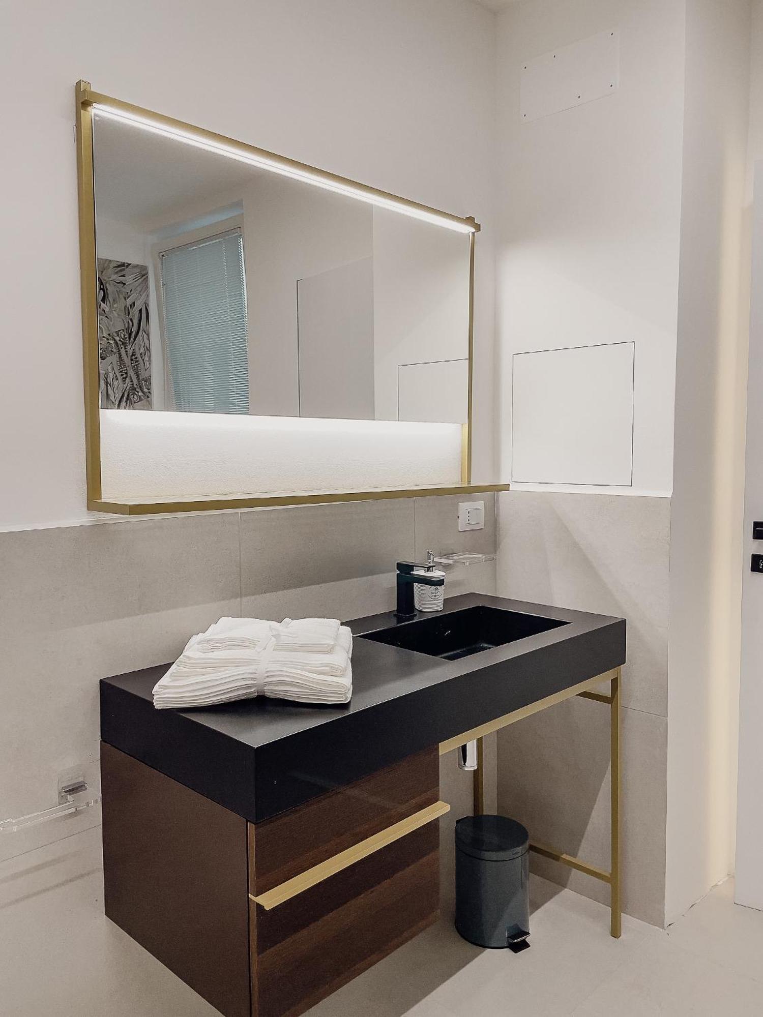 Amazzonico Suite Trieste Exteriör bild